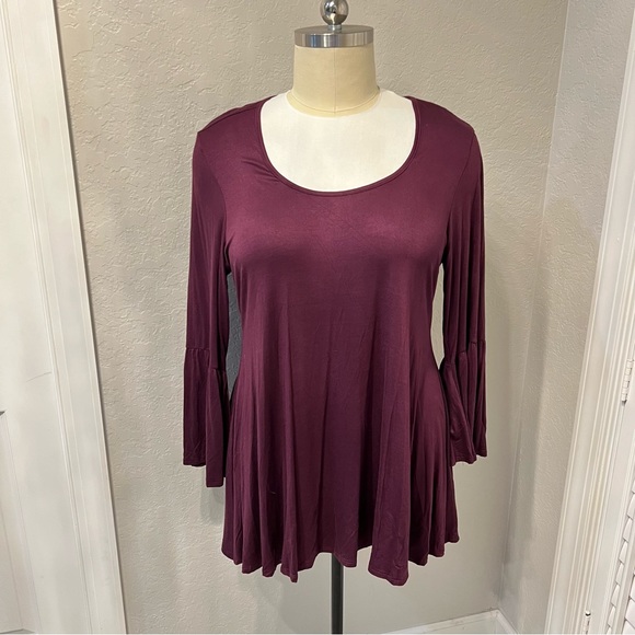 24Seven Apparel | Burgundy Bell Sleeve Tunic - Picture 3 of 10